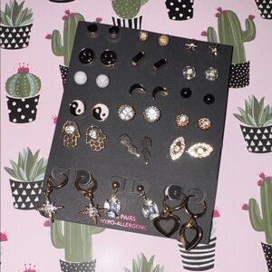 18 pairs of earrings NEW studs & dangle